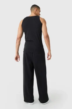 Basic Muscle Fit Vest