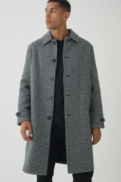 Check Collared Overcoat In Black