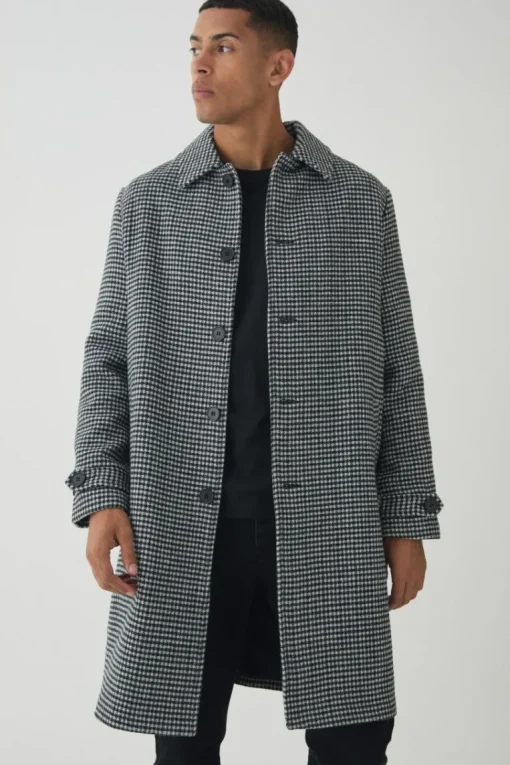 Check Collared Overcoat In Black