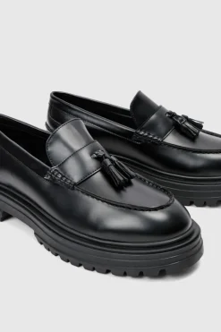 Chunky Sole Tassel Loafer In Black