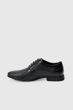 Embossed Faux Leather Oxford