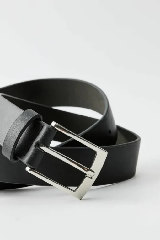 Faux Leather Textured Belt With Silver Buckle