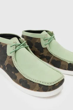 Faux Suede Camo Apron Front Shoes In Green