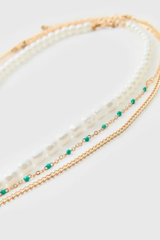 Layered Pearl Necklace In Gold