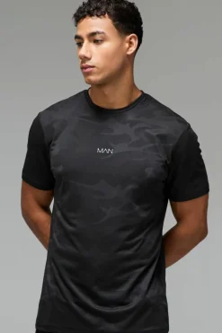 Man Active Camo Jacquard Regular Fit T-shirt