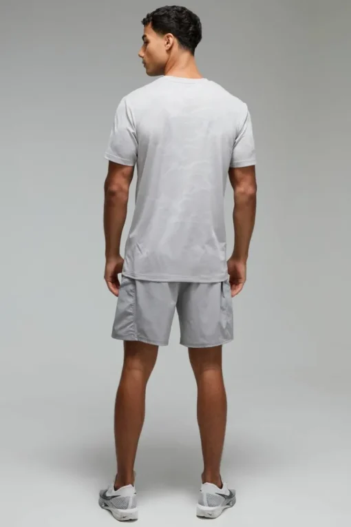 Man Active Camo Jacquard Regular Fit T-shirt