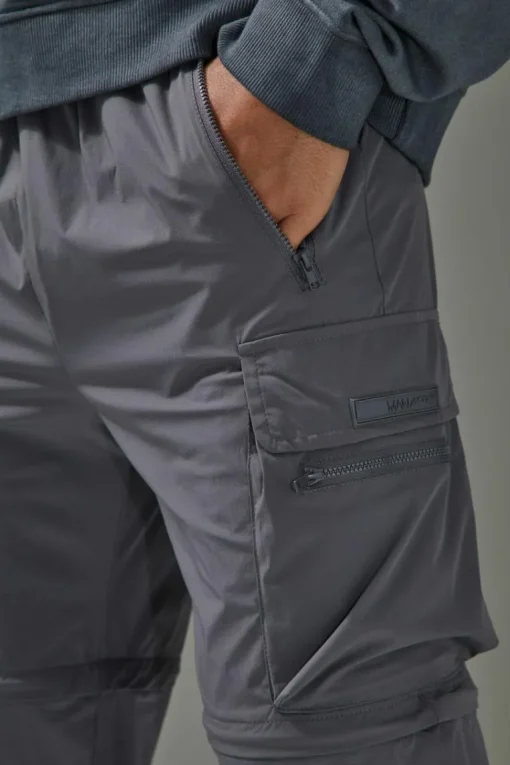 Man Active Cargo Zip Off Tapered Jogger