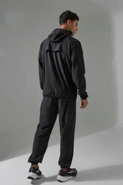 Man Active Cuffed Hem Regular Fit Jogger