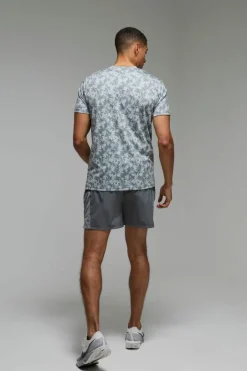 Man Active Geo Camo Performance Regular Fit T-shirt