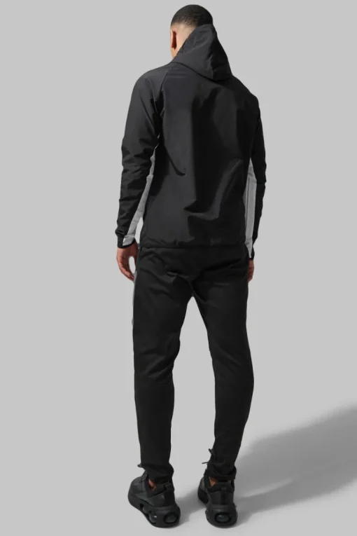 Man Active Gym Colour Block Regular Fit Windbreaker