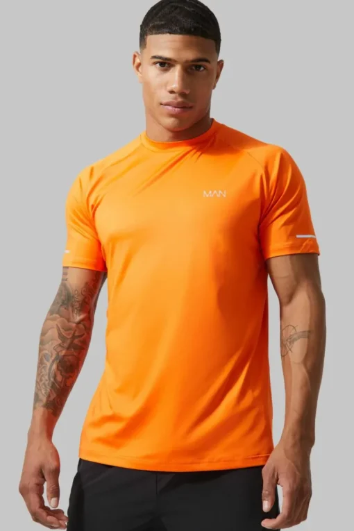 Man Active Gym Raglan Regular Fit T-shirt