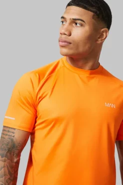 Man Active Gym Raglan Regular Fit T-shirt