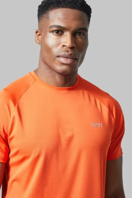 Man Active Gym Raglan Slim Fit T-shirt