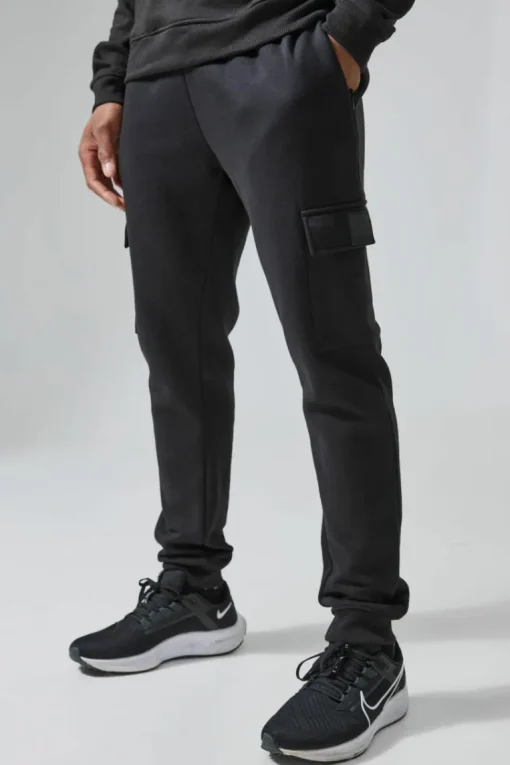 Man Active Gym Regular Fit Cargo Jogger