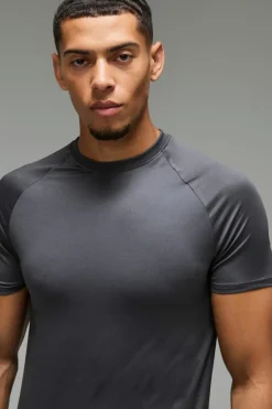 Man Active Lightweight Essentials Gym Muscle Fit Raglan T-shirt