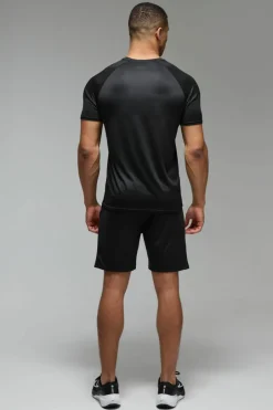 Man Active Lightweight Essentials Gym Regular Fit Raglan T-shirt