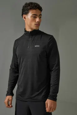 Man Active Lightweight Performance 1/4 Zip