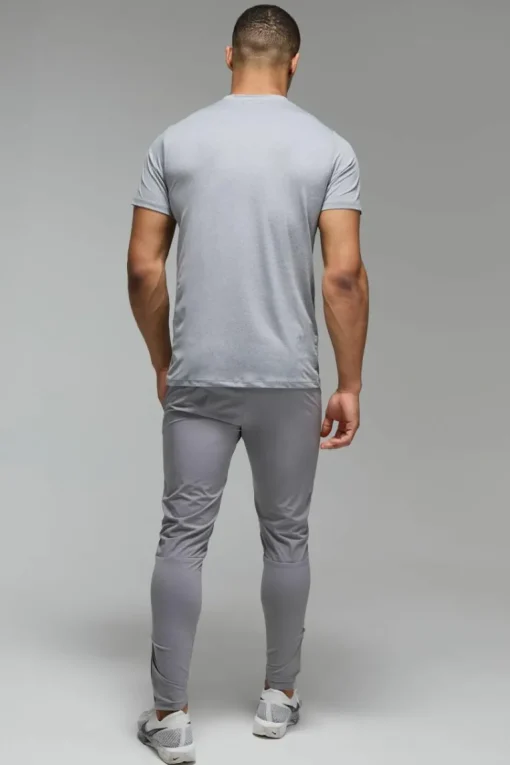 Man Active Lightweight Plain Tapered Track Pant