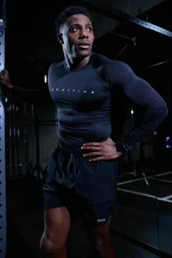 Man Active Muscle Fit Breathable Lightweight Long Sleeve T-shirt