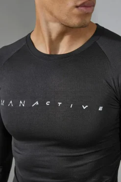 Man Active Muscle Fit Breathable Lightweight Long Sleeve T-shirt