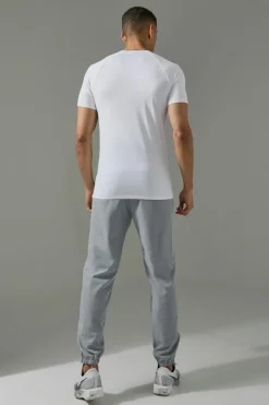 Man Active Muscle Fit T-shirt