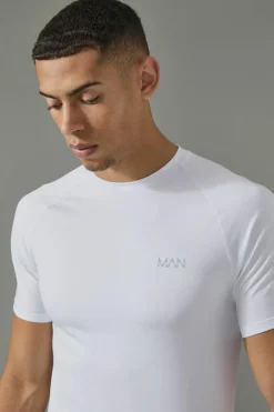 Man Active Muscle Fit T-shirt