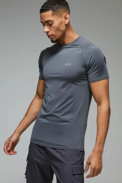 Man Active Muscle Fit T-shirt