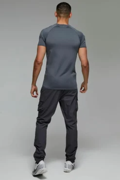 Man Active Muscle Fit T-shirt