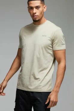 Man Active Performance Regular Fit T-shirt