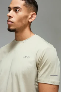 Man Active Performance Regular Fit T-shirt