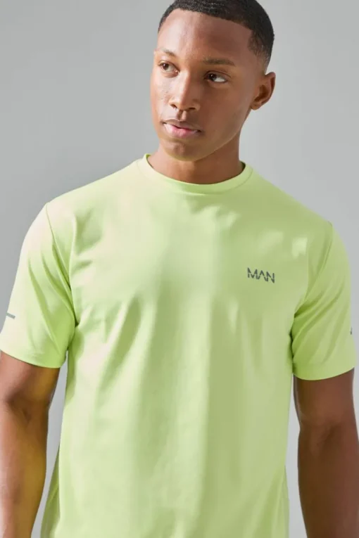 Man Active Performance Regular Fit T-shirt