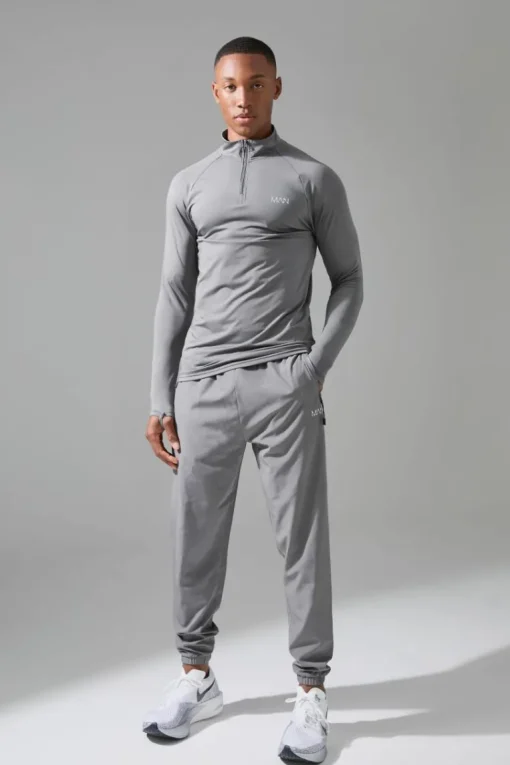 Man Active Quarter Zip and Jogger Tracksuit