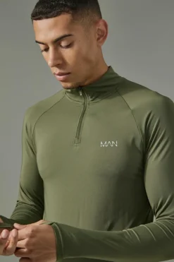 Man Active Raglan Muscle Fit 1/4 Zip Top