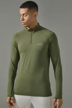 Man Active Raglan Muscle Fit 1/4 Zip Top