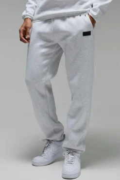 Man Active Regular Fit Badge Jogger