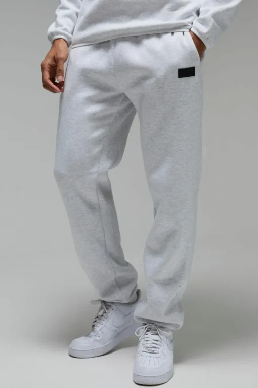 Man Active Regular Fit Badge Jogger