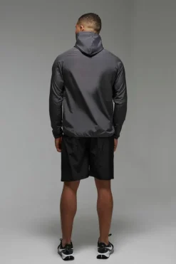 Man Active Stretch Woven 9inch Short