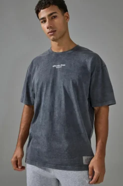 Man Active Washed Graphic Oversized T-shirt
