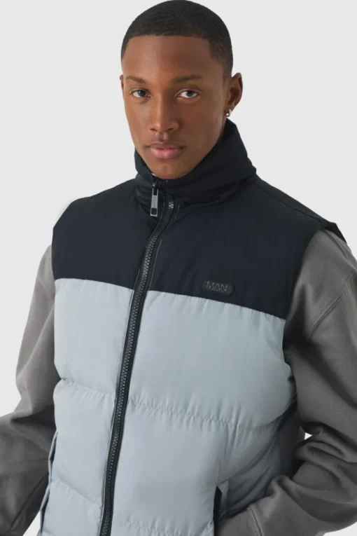 Man Tab Colour Block Puffer Funnel Neck Gilet In Grey