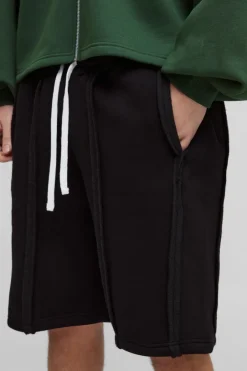 Oversized Exposed Seam Short