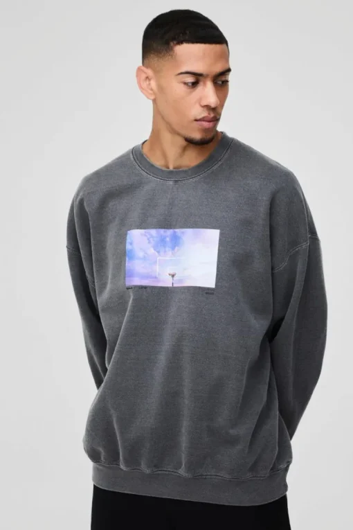 Oversized Sky Box Graphic Washed Sweatshirt