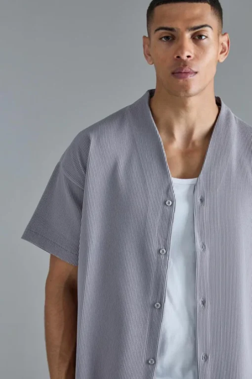 Pleated Boxy Short Sleeve Collarless Shirt