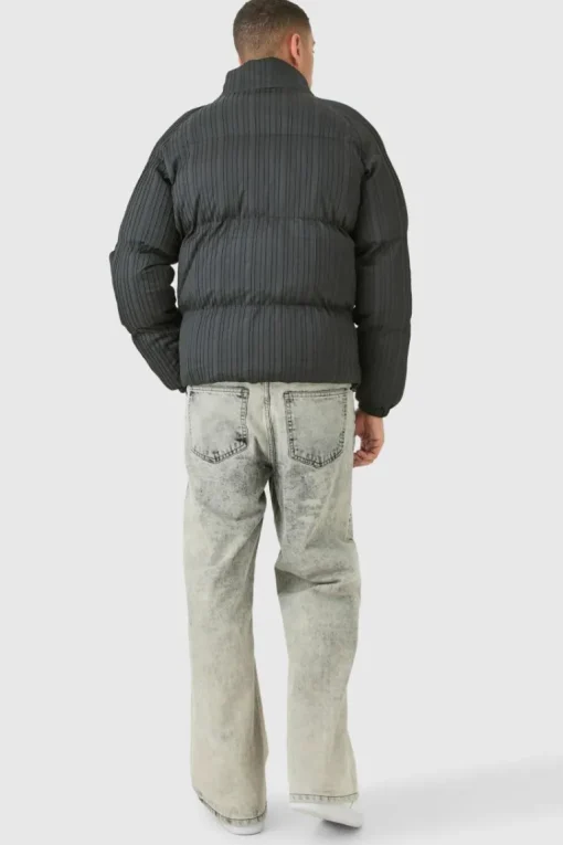 Pleated Funnel Neck Puffer Coat In Black
