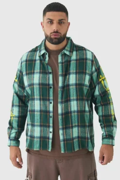 Plus Cross Applique Regular Fit Checked Shirt in Green