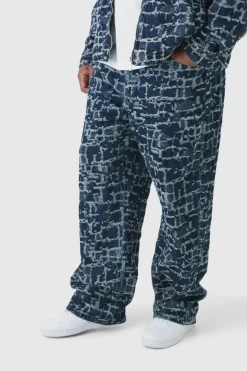 Plus Distressed Tapestry Relaxed Fit Denim Jeans