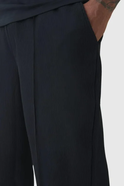 Plus Elastic Waist Relaxed Fit Pleated Trouser