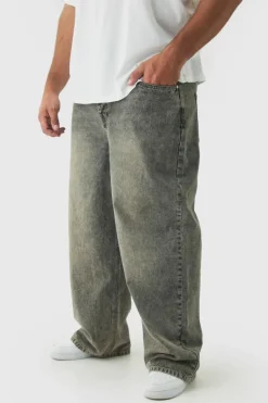 Plus Relaxed Fit Jeans