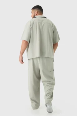 Plus Textured Pleated Zip Up Shirt
