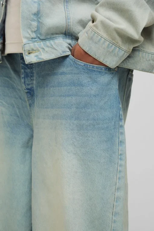 Plus Washed Baggy Fit Jeans