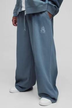 Plus Wide Leg Embroidered Spray Wash Jogger